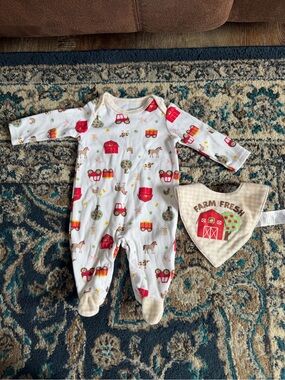 Newborn Baby Farm-Print One-Piece Footed Sleeper with Bib - White & Red
